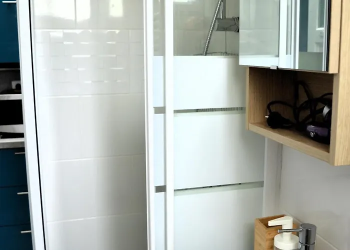 La Petite Marie-b, Terrasse, Plages à 250m Casa de Férias *